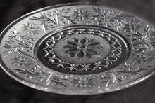 Load image into Gallery viewer, Anchor Hocking 9" Sandwich Dinner Plate