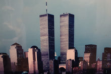 Load image into Gallery viewer, New York Skyline Featuring the Twin Towers