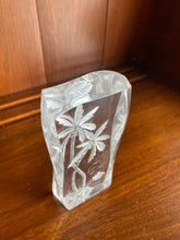 Load image into Gallery viewer, Etched Hawaiian Paper Weight