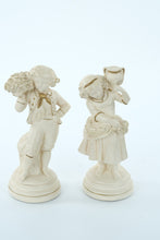 Load image into Gallery viewer, Vintage Alexander Backer Co. (ABCO) Porcelain Figurines – Pair of 10" Colonial Children
