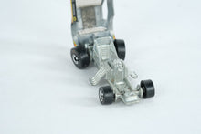 Load image into Gallery viewer, Hot Wheels Tom Mongoose McEwen Funny Car Silver Split Body 1977
