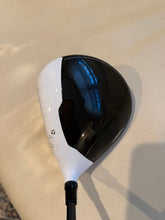 Load image into Gallery viewer, TaylorMade M2 10.5° Driver with Fujikura Pro XLR8 56 Stiff Shaft – GEOCOUSTIC Technology
