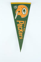 Load image into Gallery viewer, Vintage Green Bay Packers NFL Felt Pennant Football Helmet 30 Inch
