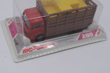 Load image into Gallery viewer, Majorette #213 Livestock Truck with Hay Load – Die-Cast Model (Made in France)

