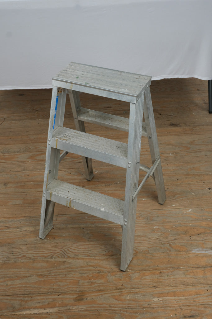 Keller Aluminum Step Stool Ladder – Model 527 Blue Line, 27” Type III Household Ladder (200 lb Capacity)