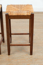 Load image into Gallery viewer, Pair Counter Height Rush Seat Bar Stools Wood Frame 25 Inch

