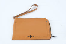 Load image into Gallery viewer, Cole Haan Tan Leather Zip Wristlet Clutch Wallet Burgundy Lining
