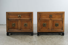 Load image into Gallery viewer, Pair of Vintage Thomasville Pan-Asian Nightstands, 1970
