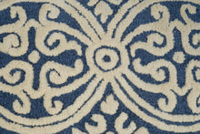 Load image into Gallery viewer, Safavieh Cambridge CAM123G Navy Ivory Wool Accent Rug 2x3 Hand Tufted
