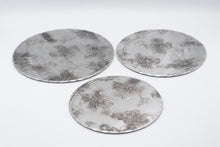 Load image into Gallery viewer, Silver Tone Dogwood Floral Trivets Set of 3 Graduated Round Table Protectors
