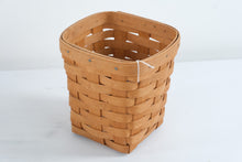Load image into Gallery viewer, Longaberger 1991 Handwoven Basket Lot of 4 Signed Dresden Ohio USA
