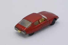 Load image into Gallery viewer, Vintage 1971 Matchbox Superfast No. 51 Citroën SM – Made in England by Lesney
