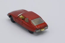 Load image into Gallery viewer, Vintage 1971 Matchbox Superfast No. 51 Citroën SM – Made in England by Lesney
