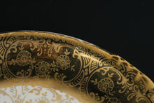 Load image into Gallery viewer, Set of 6 Vintage Royal China Paden City Plates – 22K Gold Gilded Border – 7.5&quot; Decorative Plates
