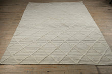 Load image into Gallery viewer, Moroccan Style Ivory Diamond Lattice Flatweave Area Rug 72 x 107 Neutral Wool
