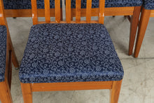 Load image into Gallery viewer, Set of 7 Berlin Woodworking Amish Made Solid Wood Dining Chairs
