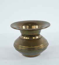 Load image into Gallery viewer, Antique European Brass Spittoon (Cuspidor) – Late 19th / Early 20th Century – 7"
