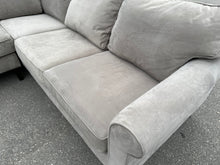 Load image into Gallery viewer, Large Haverty’s Beige Upholstered Sectional Sofa
