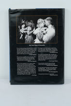 Load image into Gallery viewer, A Day in the Life of America – Rick Smolan &amp; David Cohen (Hardcover, 1986, Collins)
