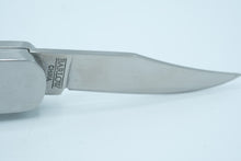 Load image into Gallery viewer, Barlow Alaska Sled Dogs Pocket Knife
