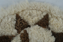 Load image into Gallery viewer, Vintage Alpaca Fur Patchwork Round Rug – Llama Motif Handmade Peruvian Mat
