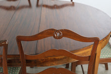 Load image into Gallery viewer, Antique Mahogany Round Extension Dining Table and 6 Chair Set with Four Leaves

