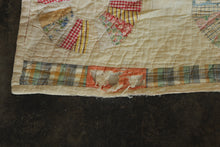 Load image into Gallery viewer, Antique 1930s Dresden Plate Quilt Hand Quilted Feed Sack Cotton 63 x 73
