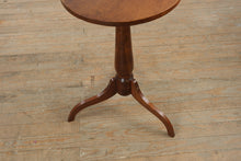 Load image into Gallery viewer, Honey Lynn Solid Wood Pedestal Side Table – 18” Round
