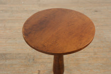 Load image into Gallery viewer, Honey Lynn Solid Wood Pedestal Side Table – 18” Round
