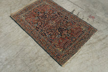 Load image into Gallery viewer, Antique Persian Sarouk Hand Knotted Wool Rug 45 x 29 Floral Medallion
