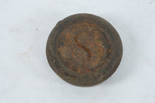 Load image into Gallery viewer, Set of Antique Cast Iron Balance Scale Weights – 2 lb to 8 oz, Trade Weights with Calibration Marks
