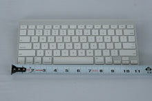 Load image into Gallery viewer, Apple A1314 Wireless Bluetooth Keyboard Aluminum Silver White Mac
