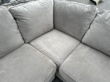 Load image into Gallery viewer, Large Haverty’s Beige Upholstered Sectional Sofa
