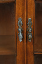 Load image into Gallery viewer, Baker &amp; Dupree Upper China Cabinet – New Old Stock
