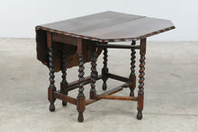 Load image into Gallery viewer, Antique Oak Barley Twist Gateleg Drop Leaf Table
