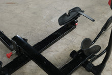 Load image into Gallery viewer, Yakima HoldUp 2 Bike Platform Hitch Rack Folding Carrier No Keys
