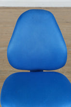 Load image into Gallery viewer, Blue Adjustable Office Chair on Casters
