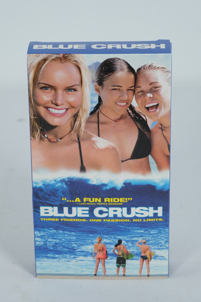 🎞️ Blue Crush (2002) – VHS | Universal Studios Home Video