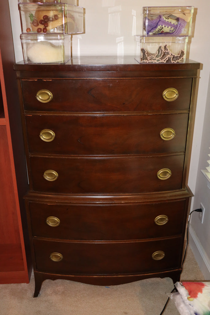 Vintage Benck Fine Furniture Bow Front Chest of Drawers