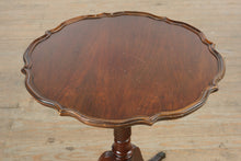 Load image into Gallery viewer, Brandt Mahogany Pie Crust Accent Table with Duncan Phyfe–Style Legs and Brass Claw Feet
