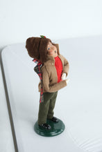 Load image into Gallery viewer, Byers Choice Traditional Child Boy Caroler 1999 Christmas Figure
