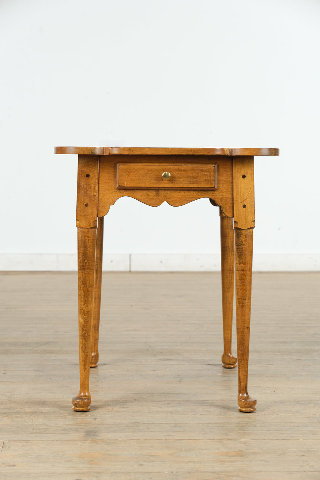 Ethan Allen Maple Porringer Side Table