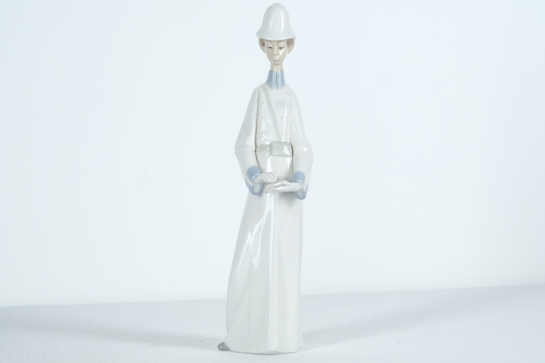 Lladró Porcelain Figurine – Elegant Policeman Statue, Handcrafted in Spain