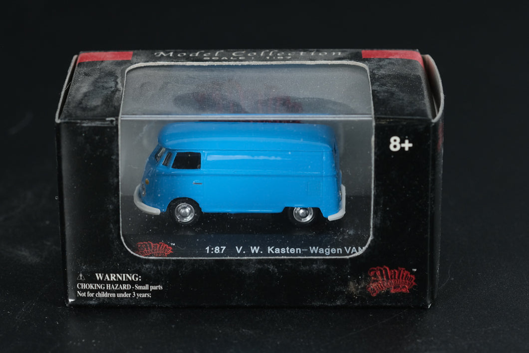 Malibu International VW Type 2 (T1) Panel Van – 1:87 Scale Die-Cast Model (Blue)