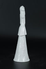 Load image into Gallery viewer, Lladró Bridal Bell (#6200) – Retired Porcelain Figurine (1995–2002)
