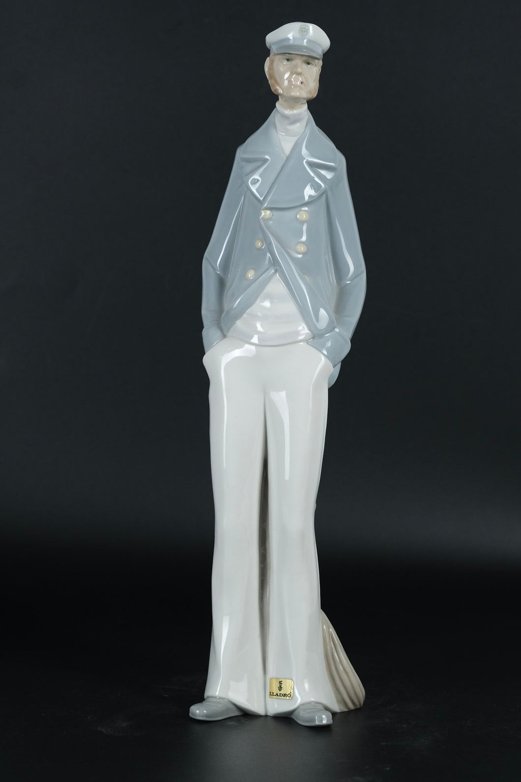 Lladró Sea Captain (#4621) – Retired 1970–1994 Porcelain Figurine, 15″ Tall (Missing Pipe)