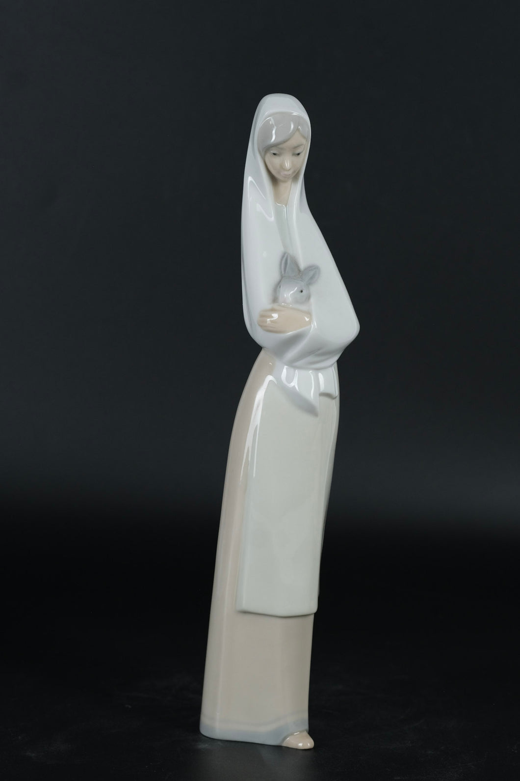 NAO by Lladro – Girl with Rabbit (#02000003) by Fulgencio García | Retired Figurine (1992–1998) | 10.5″ Tall