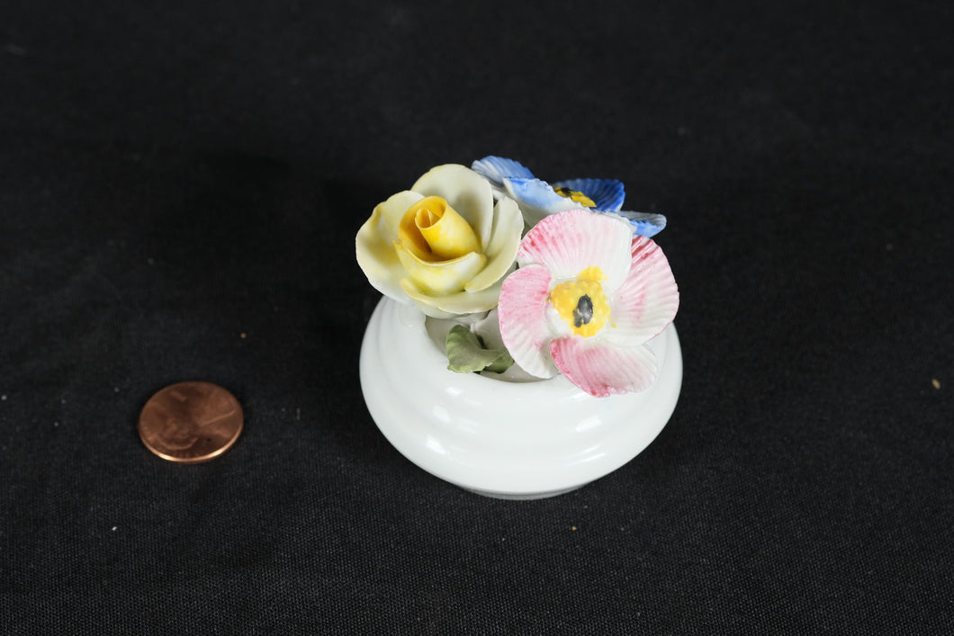 Sandford Fine Bone China Floral Bouquet Figurine – Made in England – 2.5