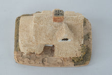 Load image into Gallery viewer, Lilliput Lane &quot;Clare Cottage&quot; – Handcrafted English Countryside Miniature – 3.25&quot; Tall
