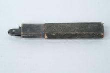 Load image into Gallery viewer, Vintage Graef Cutlery Co. Straight Razor – Made in Germany with Original Case
